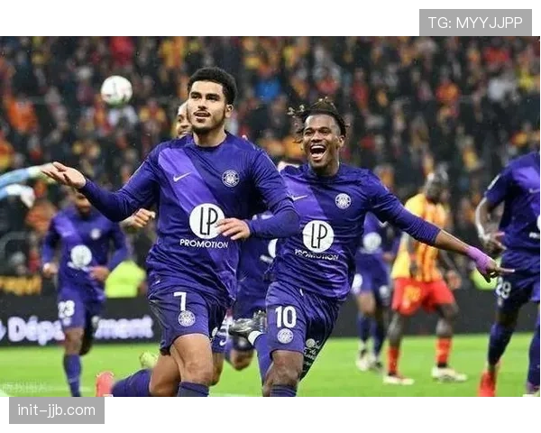 朗斯2-3遭逆转，巴黎圣日耳曼3-0完胜梅斯重夺法甲榜首